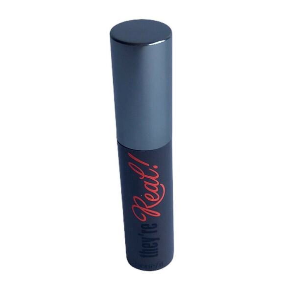 Benefit They're Real Beyond Mascara Black Mini Travel Size 3.0g / 0.1oz New NWOB - Picture 1 of 5